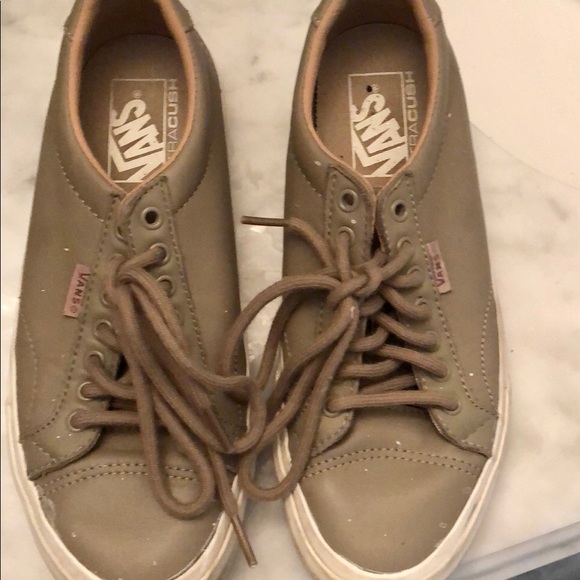 Super cool VANS Leather Sneakers - Picture 1 of 7